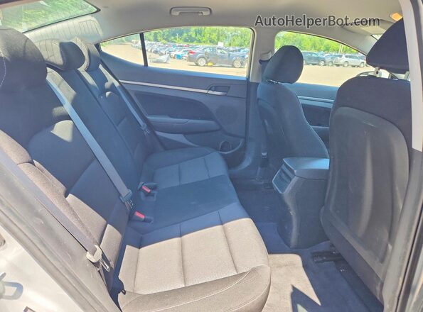 5NPD84LF3JH275786 2018 HYUNDAI ELANTRA Silver უკანა სავარძლების ხედი