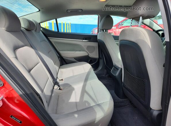 5NPD84LF3JH284942 2018 HYUNDAI ELANTRA Burgundy Widok tylnych siedzeń