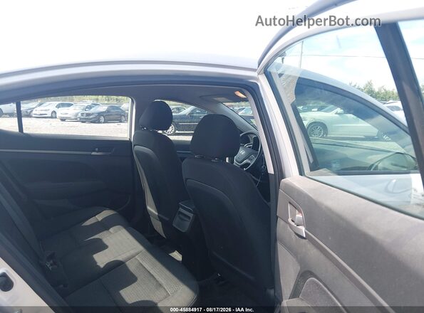 5NPD84LF3JH372664 2018 HYUNDAI ELANTRA Silver VIN կոդի պիտակի տեսք
