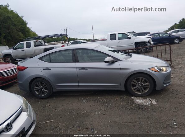 5NPD84LF4HH008585 2017 HYUNDAI ELANTRA Gray Rear interior view