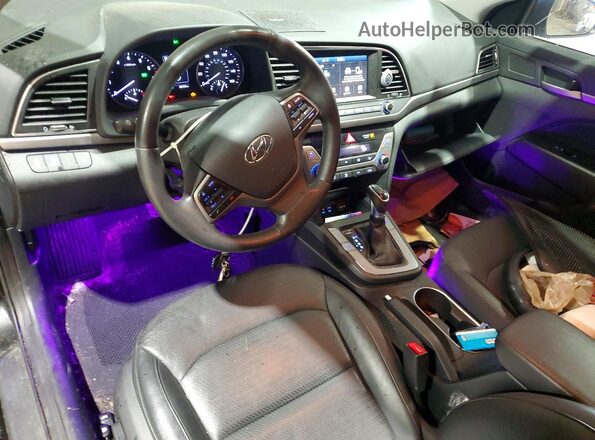 5NPD84LF4HH013205 2017 HYUNDAI ELANTRA Черный Вид панели приборов