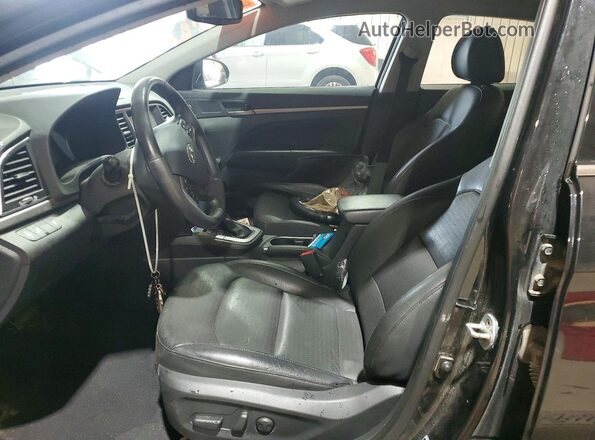 5NPD84LF4HH013205 2017 HYUNDAI ELANTRA Черный Вид салона спереди