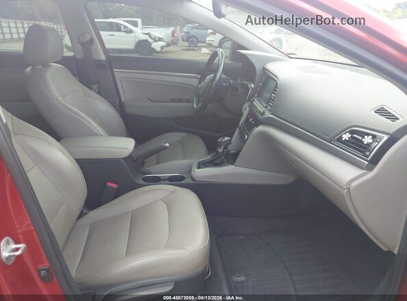 5NPD84LF4HH042736 2017 HYUNDAI ELANTRA Red Widok wnętrza z przodu