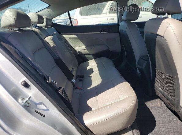 5NPD84LF4HH048651 2017 HYUNDAI ELANTRA Silver Widok tylnych siedzeń