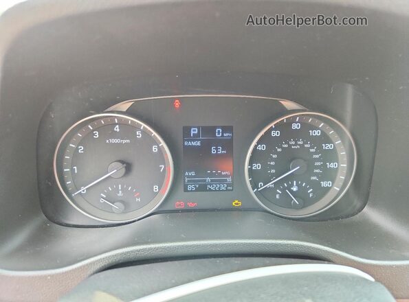 5NPD84LF4HH052814 2017 HYUNDAI ELANTRA Red Սարքավորումների վահանակի տեսք