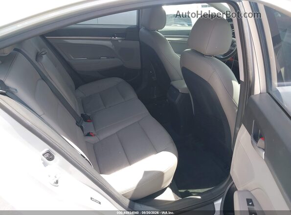 5NPD84LF4HH059116 2017 HYUNDAI ELANTRA Silver VIN კოდის სტიკერის ხედი