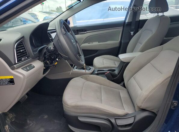 5NPD84LF4JH341648 2018 HYUNDAI ELANTRA Blue წინა სალონის ხედი