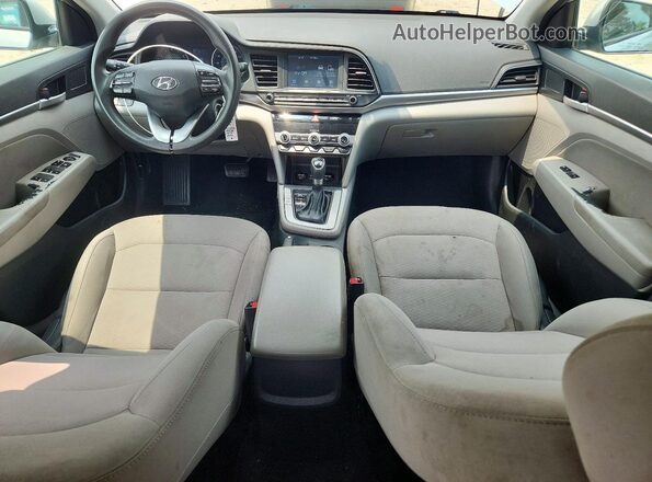 5NPD84LF4LH506715 2020 HYUNDAI ELANTRA Серебряный Вид панели приборов