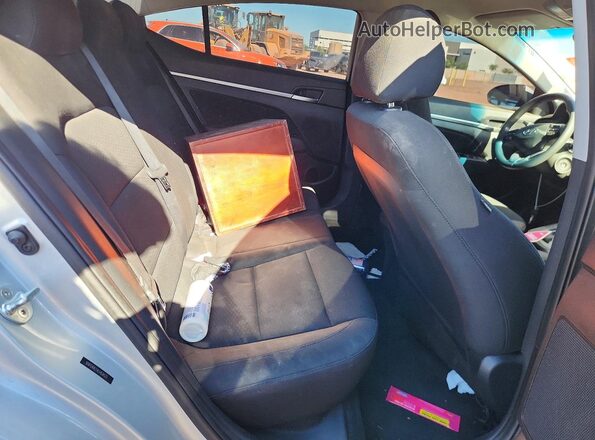 5NPD84LF4LH514572 2020 HYUNDAI ELANTRA Серебряный Вид задних сидений