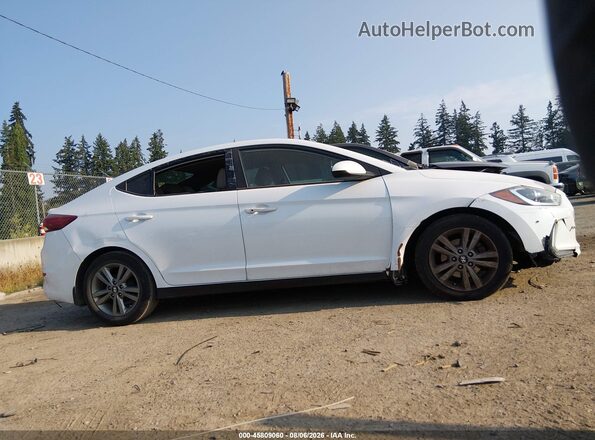 5NPD84LF5HH015772 2017 HYUNDAI ELANTRA White Rear interior view