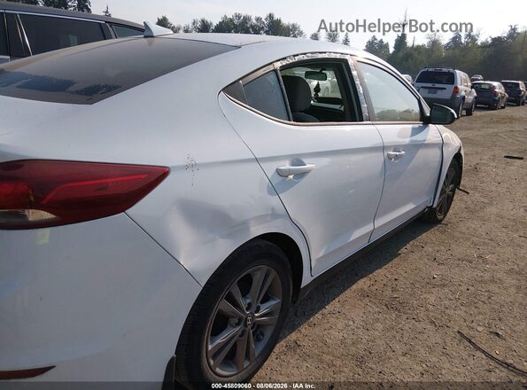 5NPD84LF5HH015772 2017 HYUNDAI ELANTRA White 