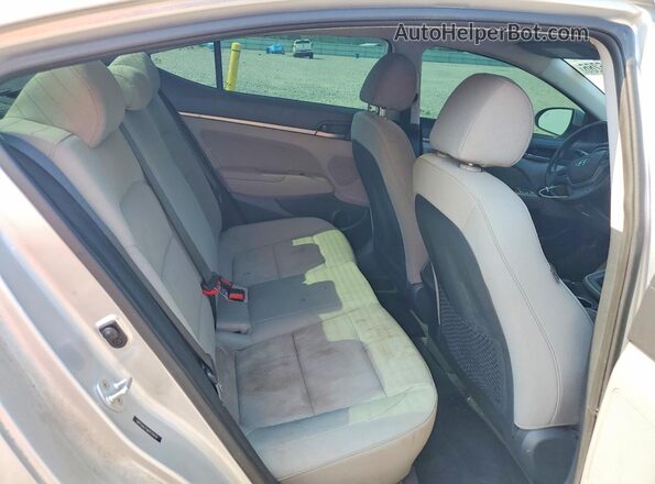 5NPD84LF5HH035634 2017 HYUNDAI ELANTRA Silver Widok tylnych siedzeń