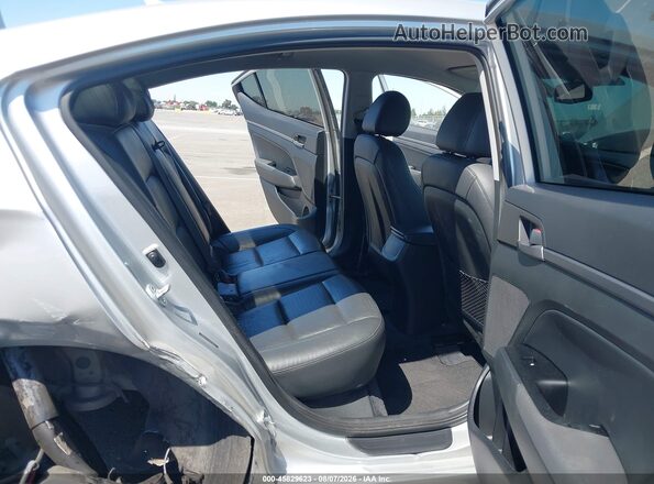 5NPD84LF5HH038310 2017 HYUNDAI ELANTRA Silver VIN sticker view