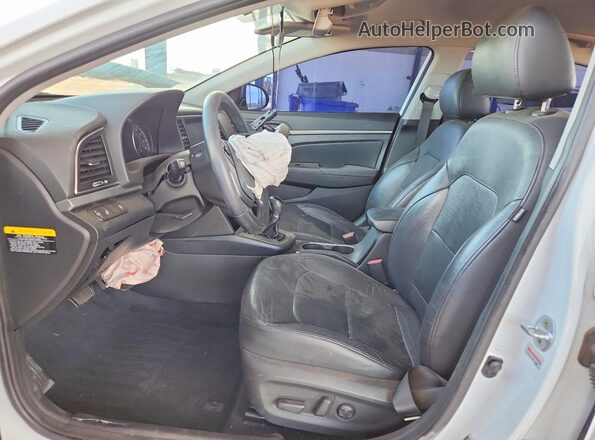 5NPD84LF5HH040249 2017 HYUNDAI ELANTRA White Widok wnętrza z przodu