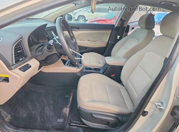 5NPD84LF5HH056743 2017 HYUNDAI ELANTRA Silver Սալոնի դիմացի տեսք