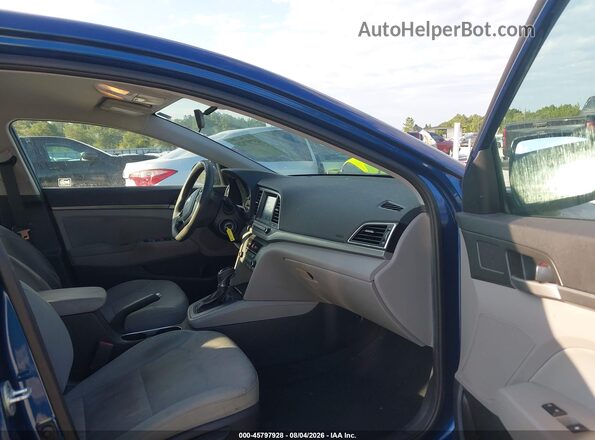 5NPD84LF5HH066768 2017 HYUNDAI ELANTRA Blue Front interior view
