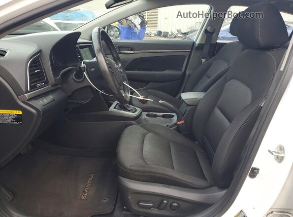 5NPD84LF5HH139430 2017 HYUNDAI ELANTRA White Widok wnętrza z przodu