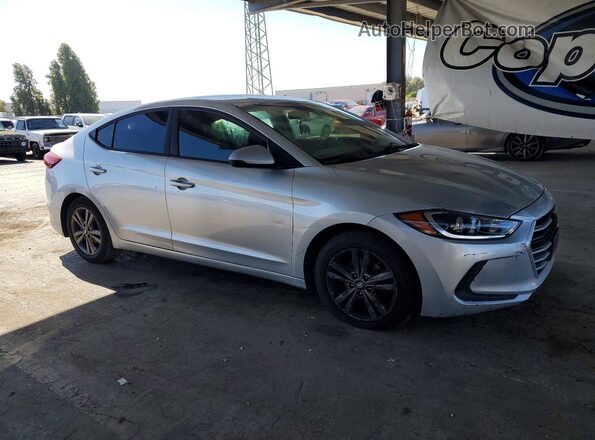 5NPD84LF5JH217937 2018 HYUNDAI ELANTRA Silver Front right
