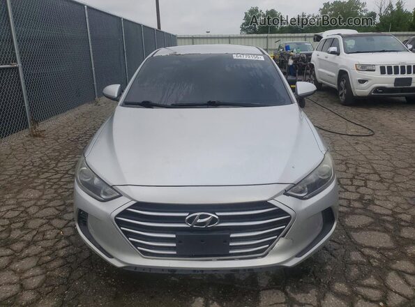 5NPD84LF5JH222636 2018 HYUNDAI ELANTRA Серебряный Вид спереди