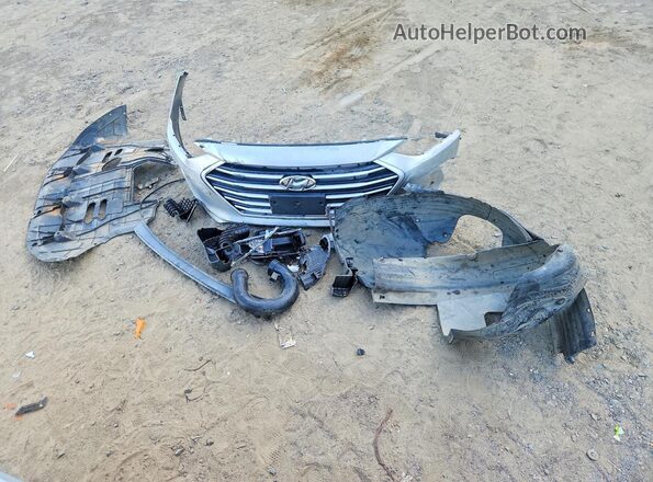 5NPD84LF5JH242577 2018 HYUNDAI ELANTRA Silver Widok komory silnika