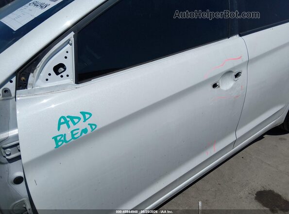 5NPD84LF5JH261551 2018 HYUNDAI ELANTRA White 