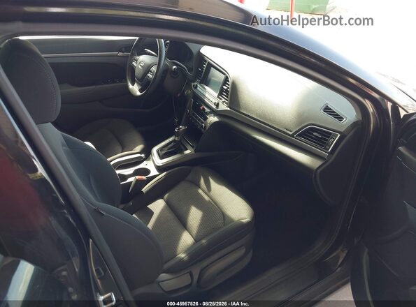 5NPD84LF5JH299099 2018 HYUNDAI ELANTRA Black Front interior view