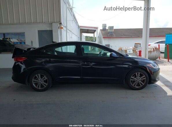 5NPD84LF5JH299099 2018 HYUNDAI ELANTRA Black Rear interior view