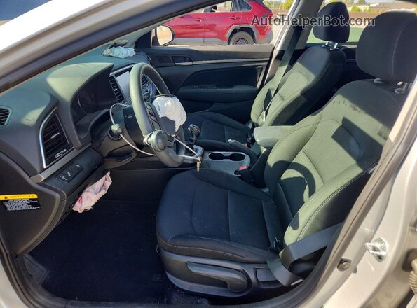 5NPD84LF5JH347846 2018 HYUNDAI ELANTRA Silver Widok wnętrza z przodu