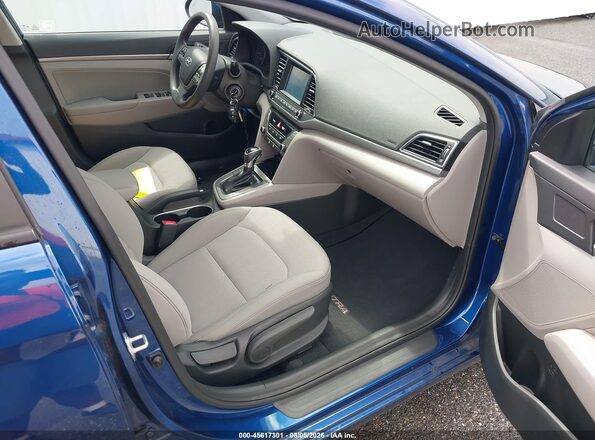 5NPD84LF5JH382421 2018 HYUNDAI ELANTRA Серый Вид салона спереди