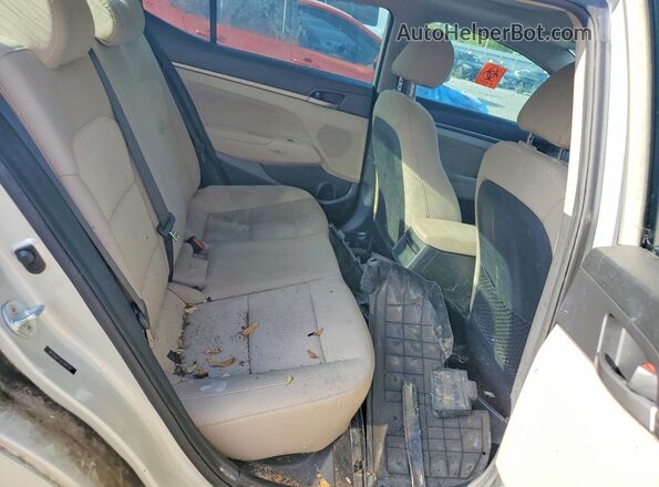 5NPD84LF5JH389238 2018 HYUNDAI ELANTRA Cream Vista de los asientos traseros