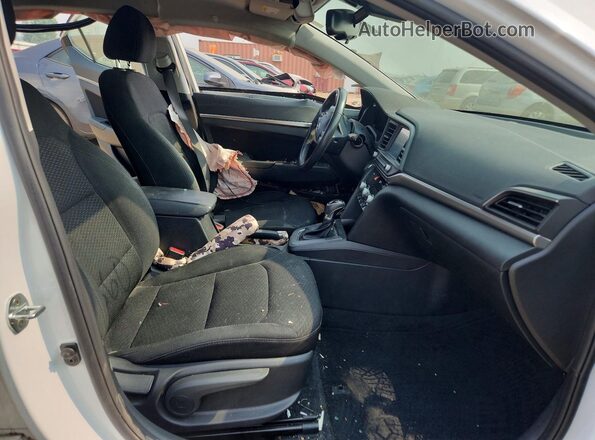 5NPD84LF5LH504553 2020 HYUNDAI ELANTRA White Вид салону спереду