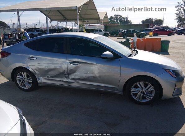 5NPD84LF5LH554613 2020 HYUNDAI ELANTRA Серебряный Вид задней части салона