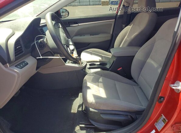 5NPD84LF5LH564090 2020 HYUNDAI ELANTRA Красный Вид салона спереди