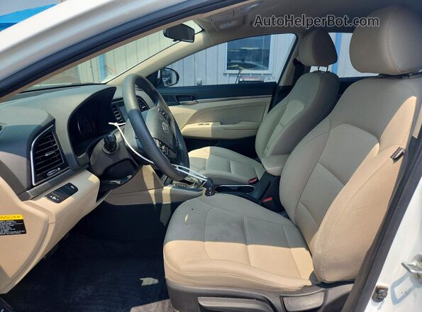 5NPD84LF6HH000391 2017 HYUNDAI ELANTRA White Вид салону спереду