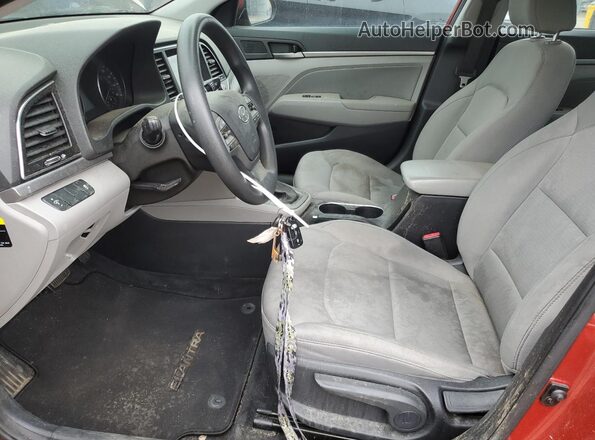 5NPD84LF6HH004487 2017 HYUNDAI ELANTRA Красный Вид салона спереди