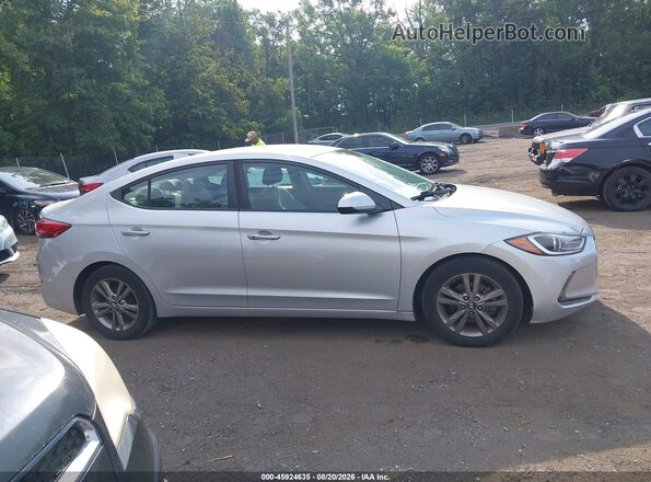 5NPD84LF6HH015456 2017 HYUNDAI ELANTRA Silver Vista interior trasera