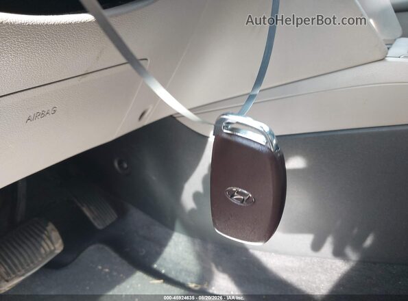 5NPD84LF6HH015456 2017 HYUNDAI ELANTRA Silver Vista del salpicadero