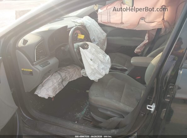 5NPD84LF6HH029468 2017 HYUNDAI ELANTRA Black Widok wnętrza z przodu