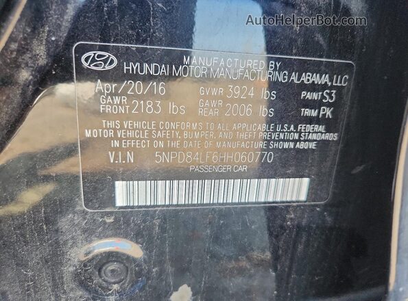 5NPD84LF6HH060770 2017 HYUNDAI ELANTRA Black Widok komory silnika