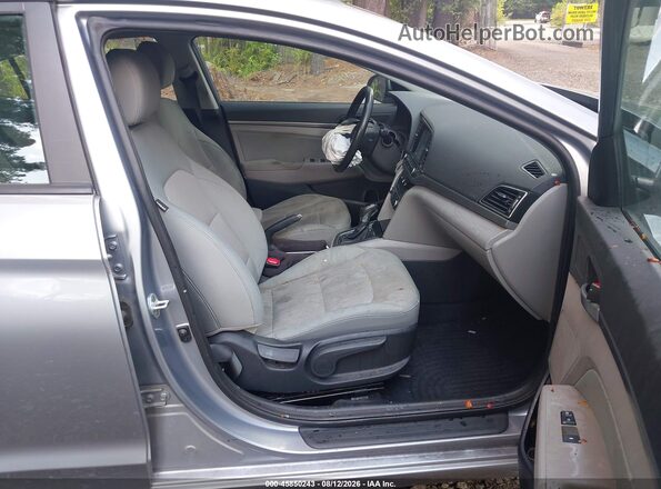 5NPD84LF6HH072546 2017 HYUNDAI ELANTRA Серый Вид салона спереди