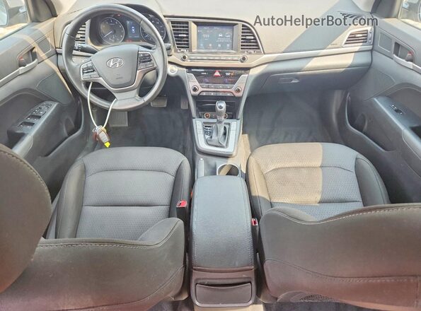 5NPD84LF6HH121132 2017 HYUNDAI ELANTRA Silver Առջևի վահանակի տեսք