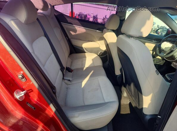 5NPD84LF6HH150856 2017 HYUNDAI ELANTRA Red Widok tylnych siedzeń