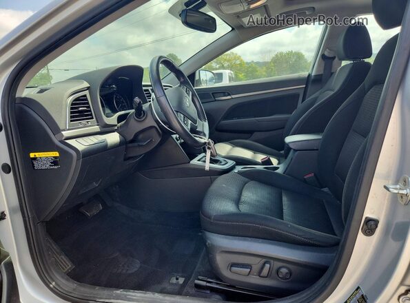 5NPD84LF6HH169861 2017 HYUNDAI ELANTRA Silver Սալոնի դիմացի տեսք