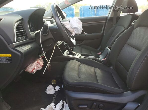 5NPD84LF6HH170721 2017 HYUNDAI ELANTRA Белый Вид салона спереди