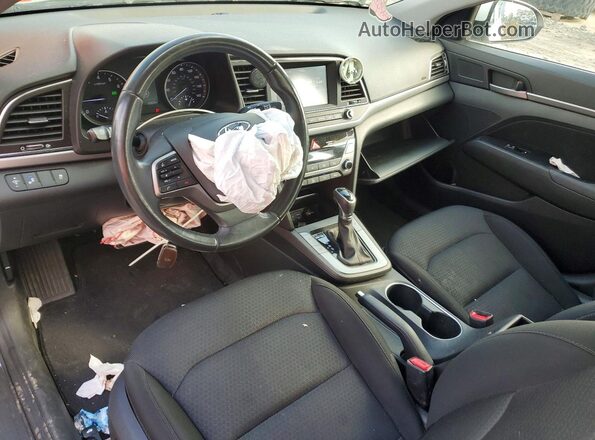 5NPD84LF6HH170721 2017 HYUNDAI ELANTRA Белый Вид панели приборов