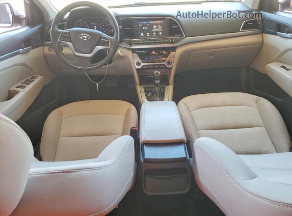 5NPD84LF6HH182593 2017 HYUNDAI ELANTRA Белый Вид панели приборов