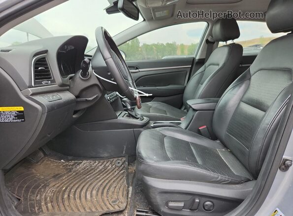 5NPD84LF6HH188376 2017 HYUNDAI ELANTRA Silver Вид салону спереду