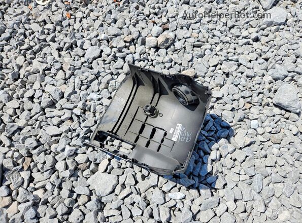 5NPD84LF6JH215842 2018 HYUNDAI ELANTRA White Engine compartment view