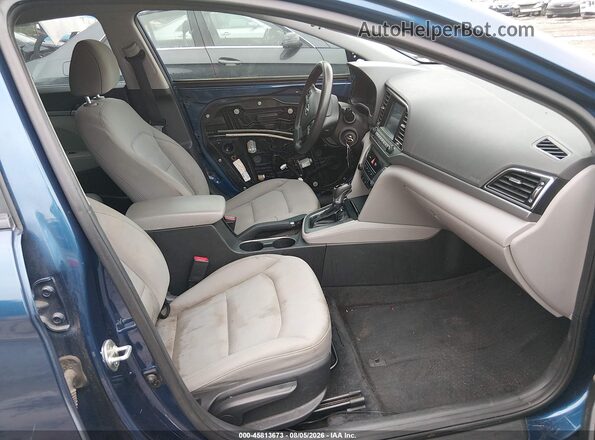 5NPD84LF6JH241471 2018 HYUNDAI ELANTRA Синий Вид салона спереди