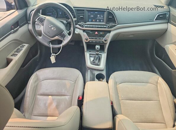 5NPD84LF6JH272221 2018 HYUNDAI ELANTRA Black Առջևի վահանակի տեսք